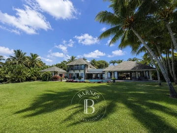 5 Bedroom Villa