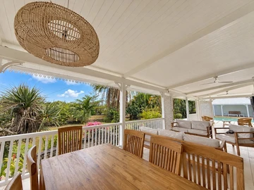 5 Bedroom Villa