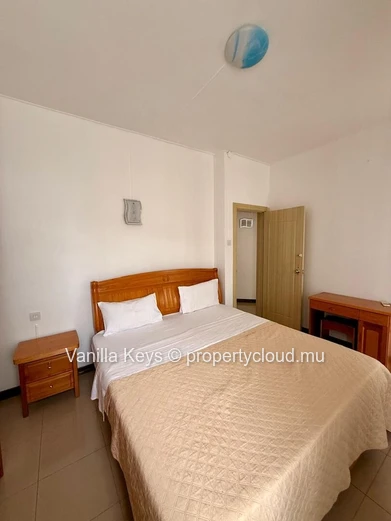 Spacious 4-Bedroom Apartment with Sea Views – Flic en Flac