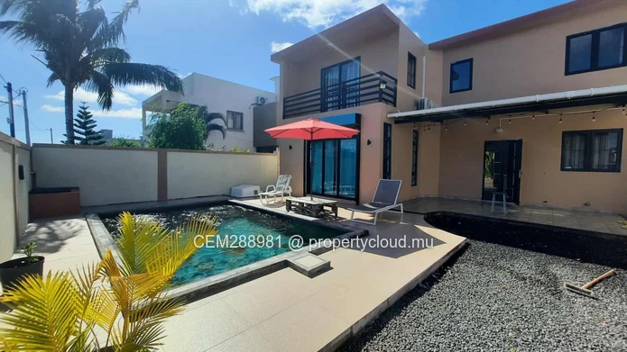 Elegant 4-Bedroom House With A Swimming Pool For Rent In Trou d’Eau Douce