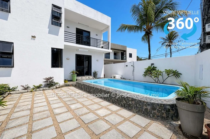 House with Swimming Pool in Trou aux Biches