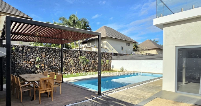 Elegant Fully Furnished 4-Bedroom Villa in the Heart of Pereybere