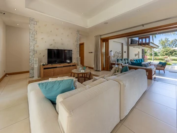4 Bedroom Villa