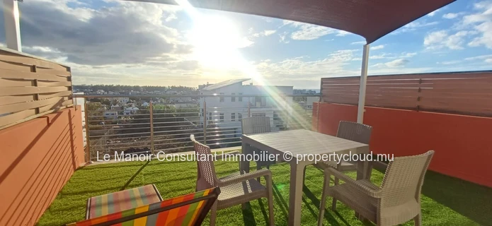 3-bedroom triplex with sea and mountain views - Sold furnished and equipped