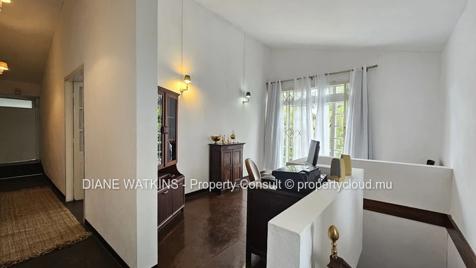 Maison Spacieuse de 4 Chambres à coucher à vendre à Curepipe