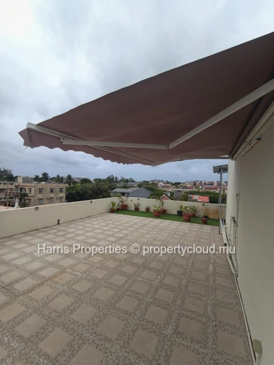 Magnifique penthouse à vendre dans une résidence haut de gamme – Pereybere