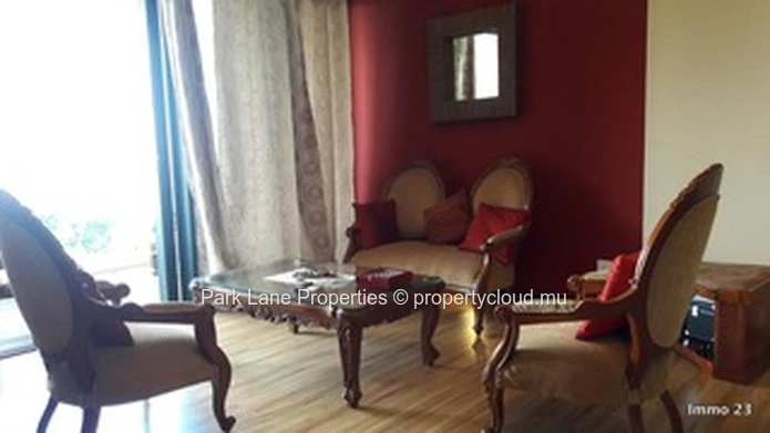 Bel appartement de 3 Chambres avec terrasse dans un complexe résidentiel sécurisé à Rose Hill