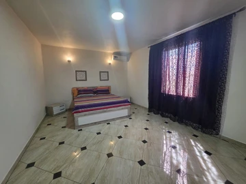 5 Bedroom Villa