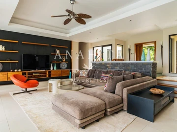 5 Bedroom Villa