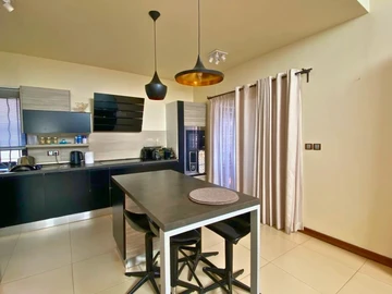 5 Bedroom Villa