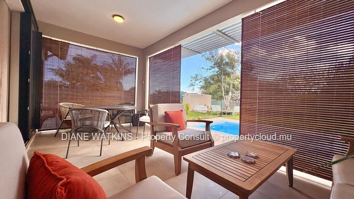 Charmante maison neuve de 2 chambres avec piscine privée à Tamarin à Louer.