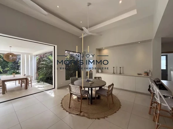4 Bedroom Villa