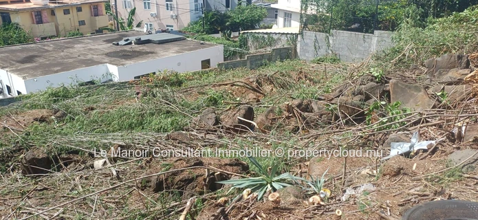 Residential plot of 497.64m2 / 131 toises with sea view