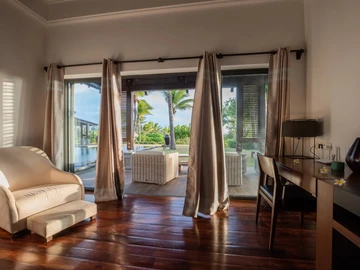 6 Bedroom Villa