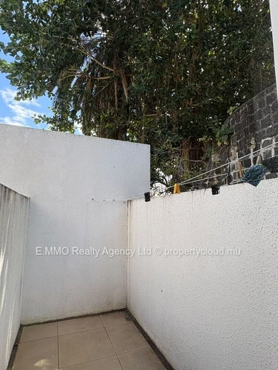 3-bedroom duplex with private pool – La Mivoie, Black River