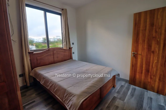 Villa duplex moderne à Côte d'Or avec 4 chambres, 3 salles de bains, vue sur la montagne, cuisine américaine meublée ...