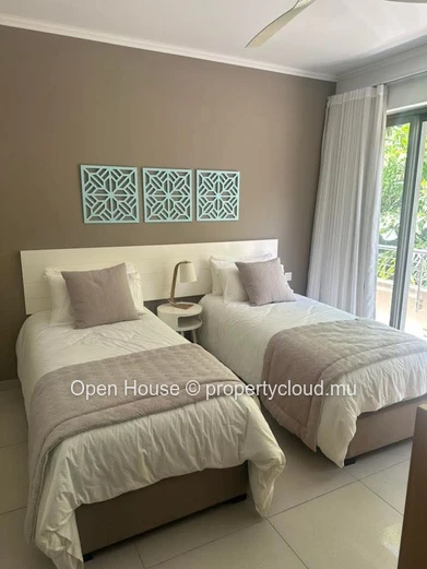 PDS apartment for sale in Tamarin, Grand Baie. Living area 125m², 2 bedrooms, communal swimming pool. Sea access, clo...