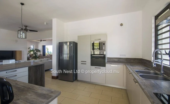 Superbe penthouse avec vue mer : 3 chambres / 3 salles de bains avec jacuzzi