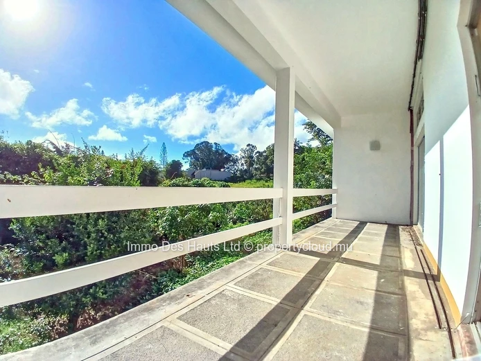 8 Bedroom House unfurnished for sale Curepipe 