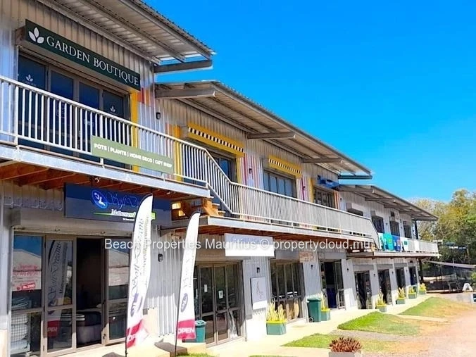 Bright 75m² Office with AC & Parking in Tamarin