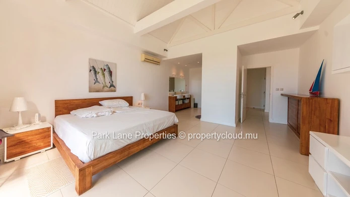 Penthouse RES sur la marina!