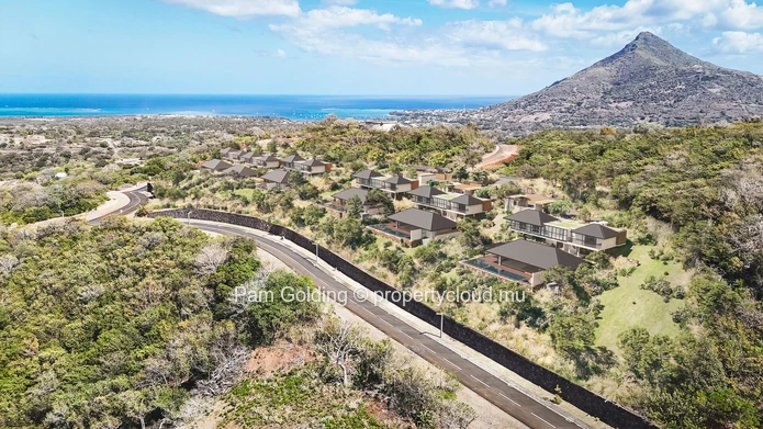 Villas de Luxe 3 Chambres à Vendre à l’Île Maurice – Peak Panorama Villas avec Vue sur l’Océan