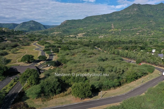 L'élégance absolue de cette incroyable villa de 445m2 au cœur de la nature mauricienne