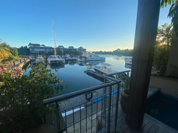 Modern & Exquisite 3 Bedrooms Duplex in the Marina