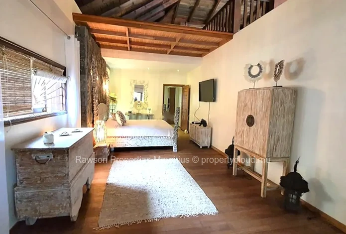 Villa de Luxe à Vendre à Pereybere, Grand Baie - 4 chambres, piscine, idéale pour étrangers