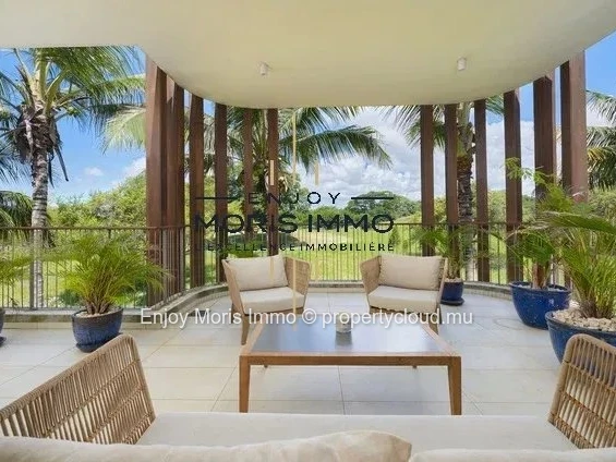 Luxury Apartment in Mont Choisy with Pool & Golf Access