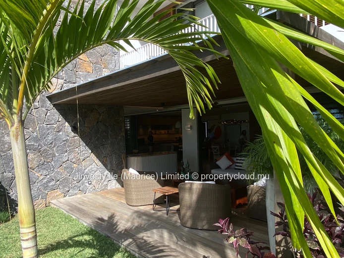 ???? Exceptional Beachfront Garden Apartment – 3 Bedrooms – Pointe Aux Canonniers / Grand Baie – Mauritius