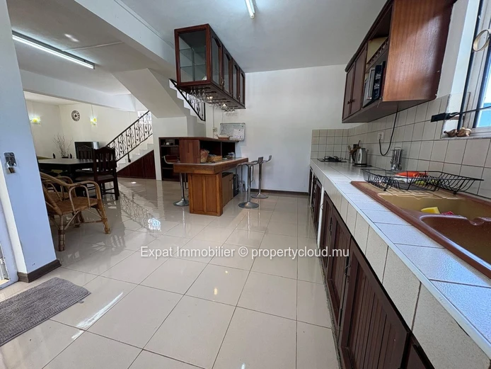 Villa Individuelle 3 Chambres Avec Piscine Et Jardin – Calodyne