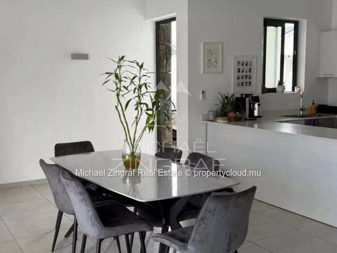 Villa Meublée de 3 Chambres avec Piscine dans une Résidence Privée – Grand Baie