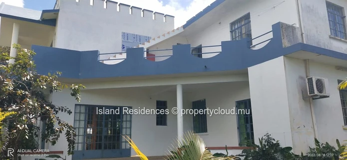 Cottage - Spacieuse Maison familiale  meublée avec un beau jardin tropical et proche de l'Ecole du Nord