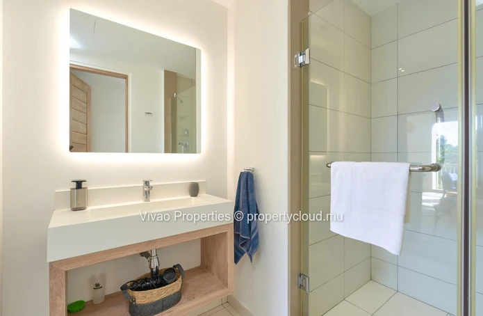 Luxurious furnished apartment in Péreybère with rooftop pool and sea view - Ideal investment for foreigners - €715,000