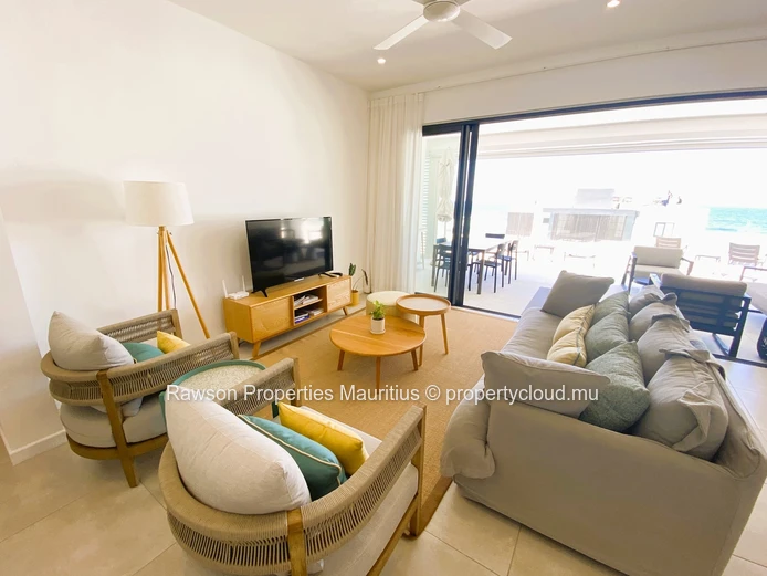  Incroyable Penthouse En Bord De Mer Entièrement Meublé