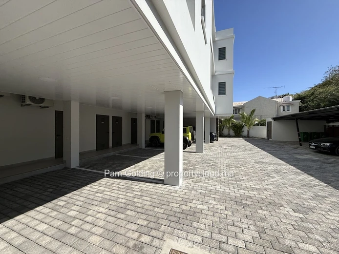 Appartement de 3 chambres en suite à Tamarin – Accès à pied à la plage