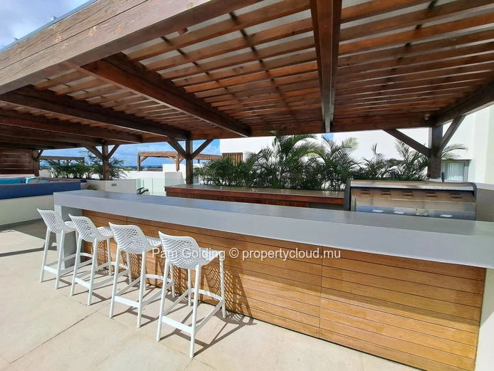 3 Bedroom penthouse – Pointe aux Cannoniers 