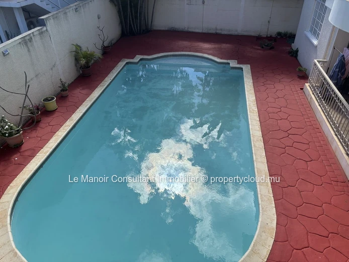 Appartement 3 chambres de 120 m² avec piscine à vendre à Albion