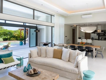 4 Bedroom Townhouse, Duplex