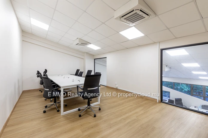 "Modern Full Furnished Office Space for Rent in Floréal with Parking and Air Conditioning - Only Rs 72,000!" (Sole Mandate)