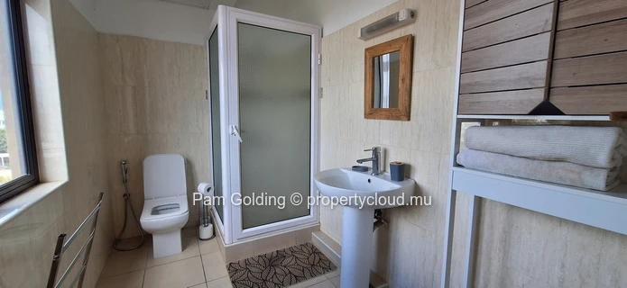 Appartement Moderne Meublé au Cœur de Flic en Flac