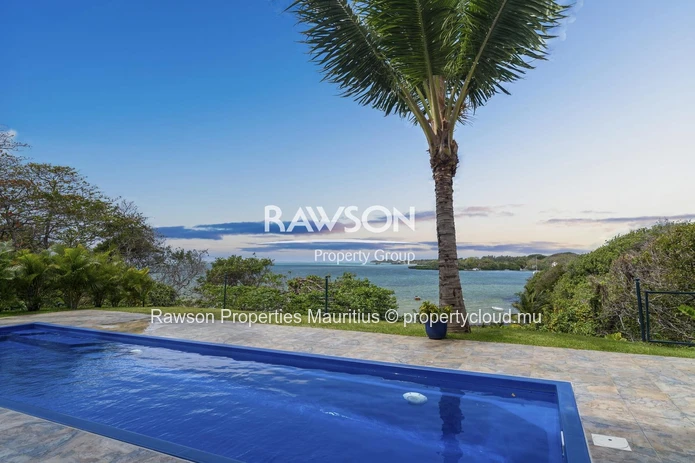 2 En-Suite Bedroom Apartment | Sea View | Trou D’Eau Douce | Accessible To Foreigners