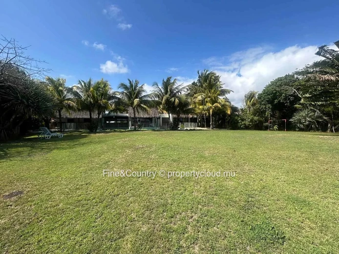 For Rent: Luxurious Villa in Calodyne with Stunning Views