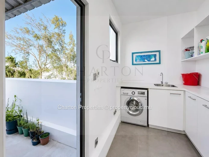Penthouse d’exception pieds dans l’eau à Péreybère