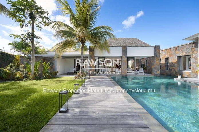 Villa 4 Chambres | Piscine Et Jardin Privés | Pereybere | Accessible Aux Étrangers | €