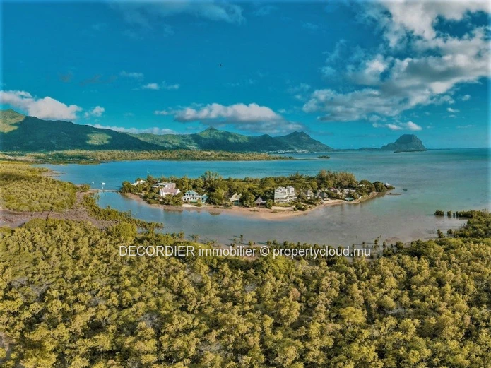 For sale ultimate apartment beachfront Residences in Mauritius with Permanent Resident Permit