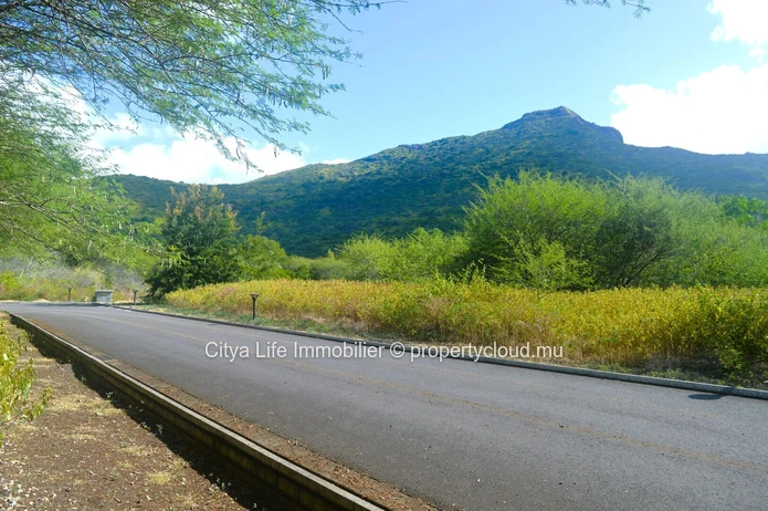 Lovely plot of land for sale in an idyllic setting, 2050m2.