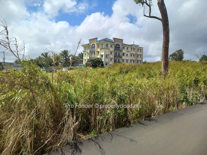 Residentiel plot of land for sale in Vacoas - Lots of potential !