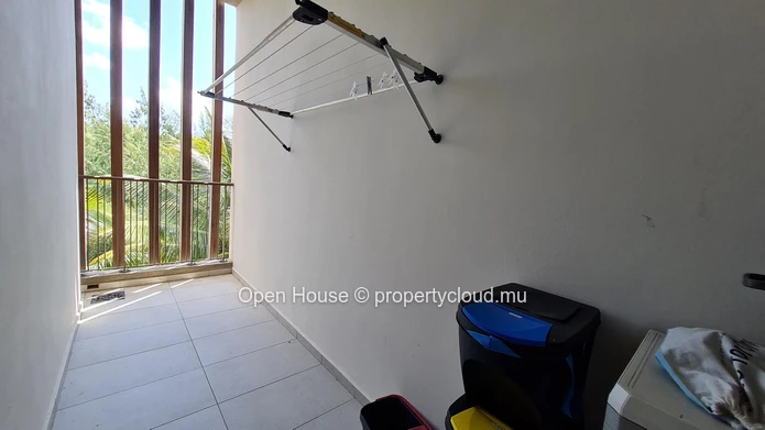 Mont Choisy Park in Grand Baie - IRS Apartment for sale 214m², 3 bedrooms, shared swimming pool, accessible to foreig...